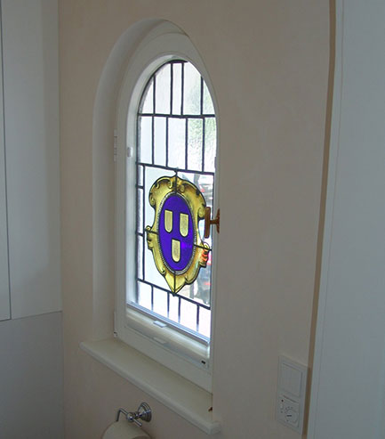 Das reproduzierte Bleiglas an anderer Stelle eingebaut.
